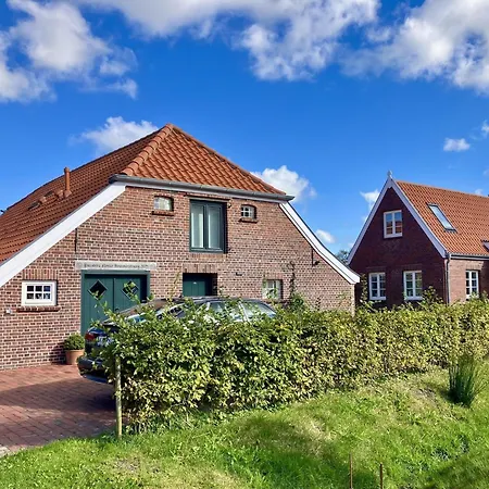 Holiday home Haus Paradies